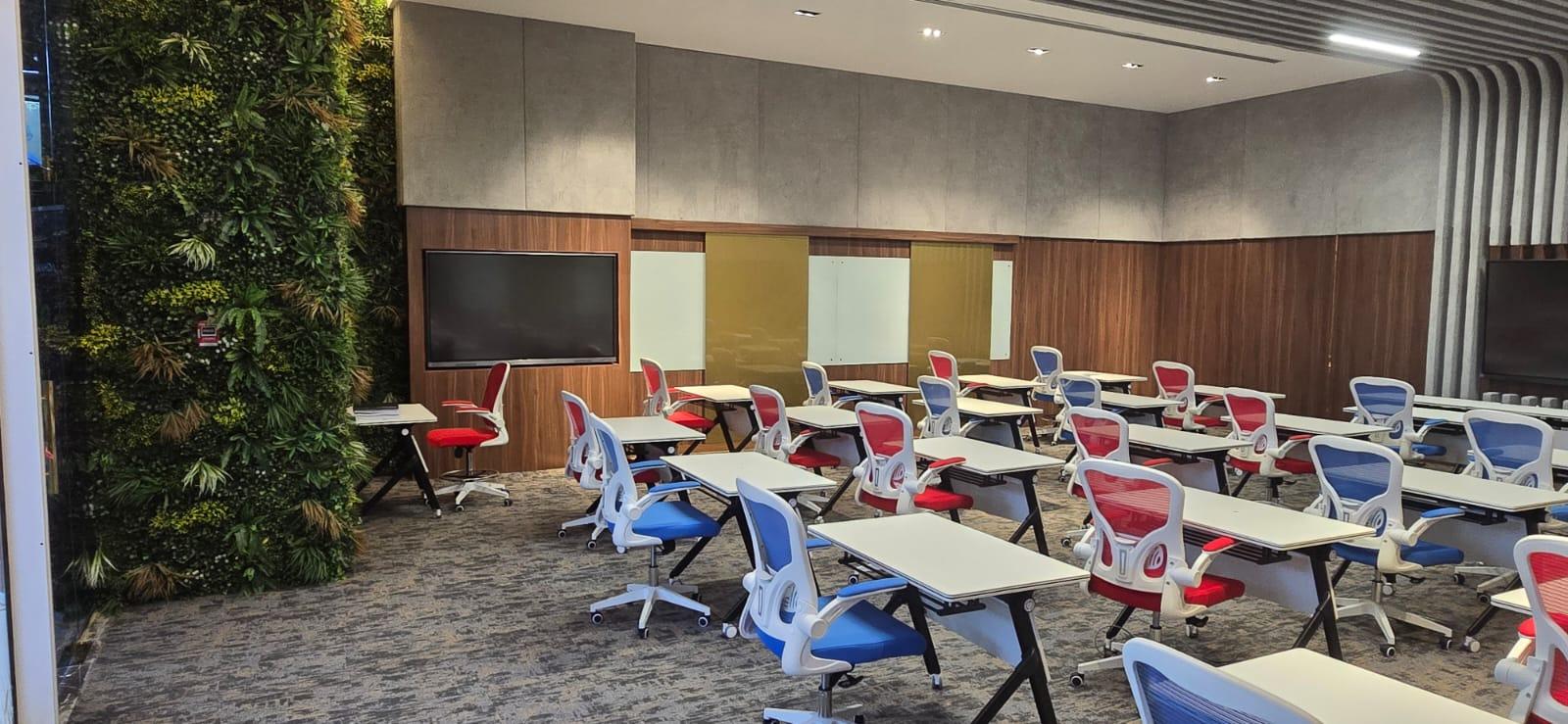 Al Araimi Boulevard - Image 4