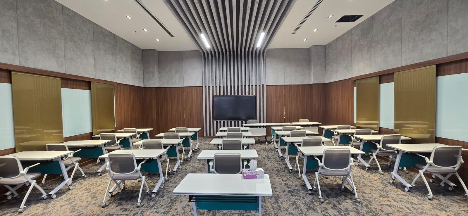 Al Araimi Boulevard - Image 8