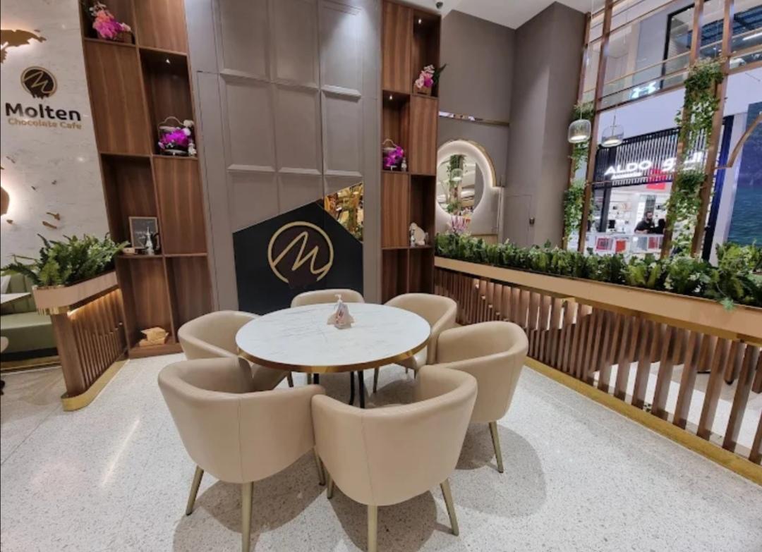 Molten Cafe - Image 2